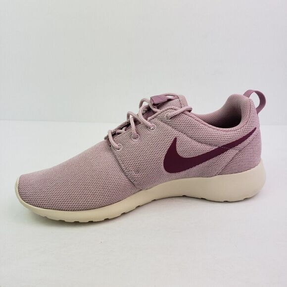 Nike Roshe One Womens Size 9 Plum Chalk True Berry Low Sneaker Shoes 844994-501 - Picture 3 of 8